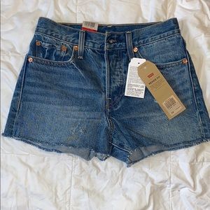 Levi’s wedgie shorts